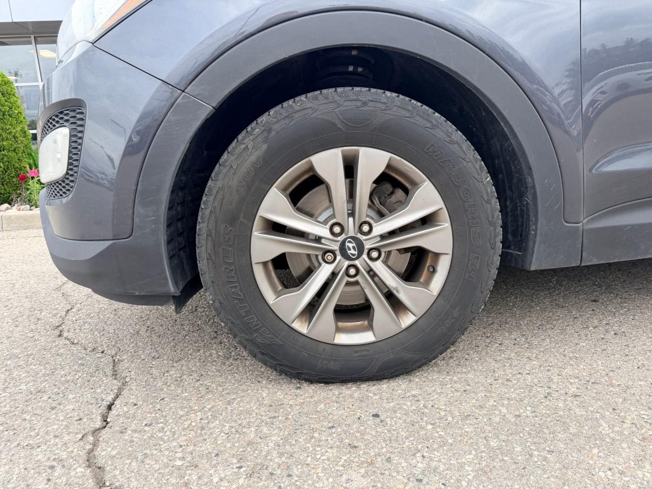 2016 Hyundai Santa Fe Sport FWD 4dr 2.4L Photo