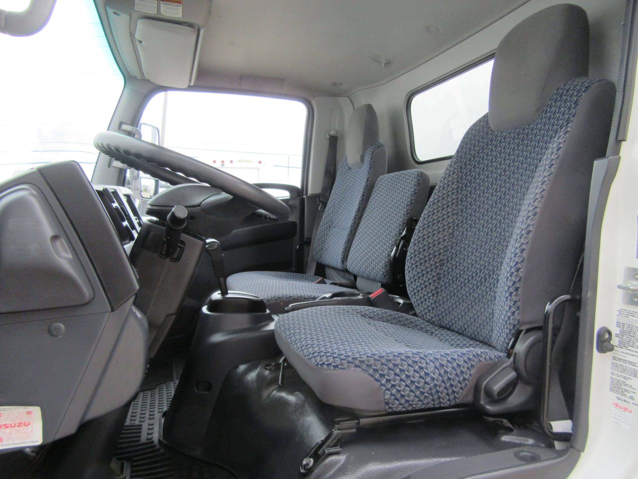 2023 Isuzu NRR DIESEL 20FT HIGH & WIDE BOX POWER LIFTGATE Photo