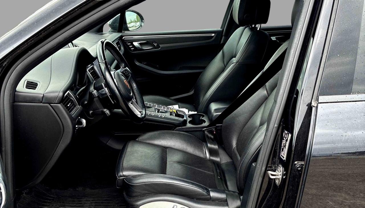 2018 Porsche Macan AWD Navi Panoramic Sunroof Photo
