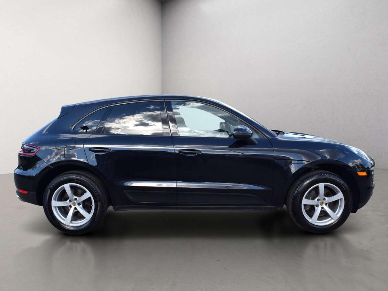2018 Porsche Macan AWD Navi Panoramic Sunroof Photo3