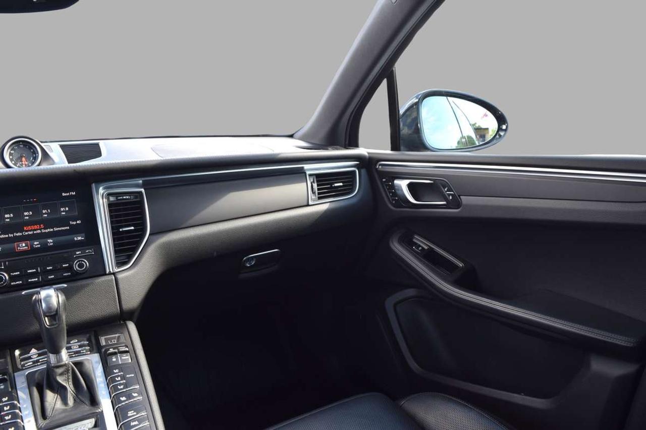 2018 Porsche Macan AWD Navi Panoramic Sunroof Photo