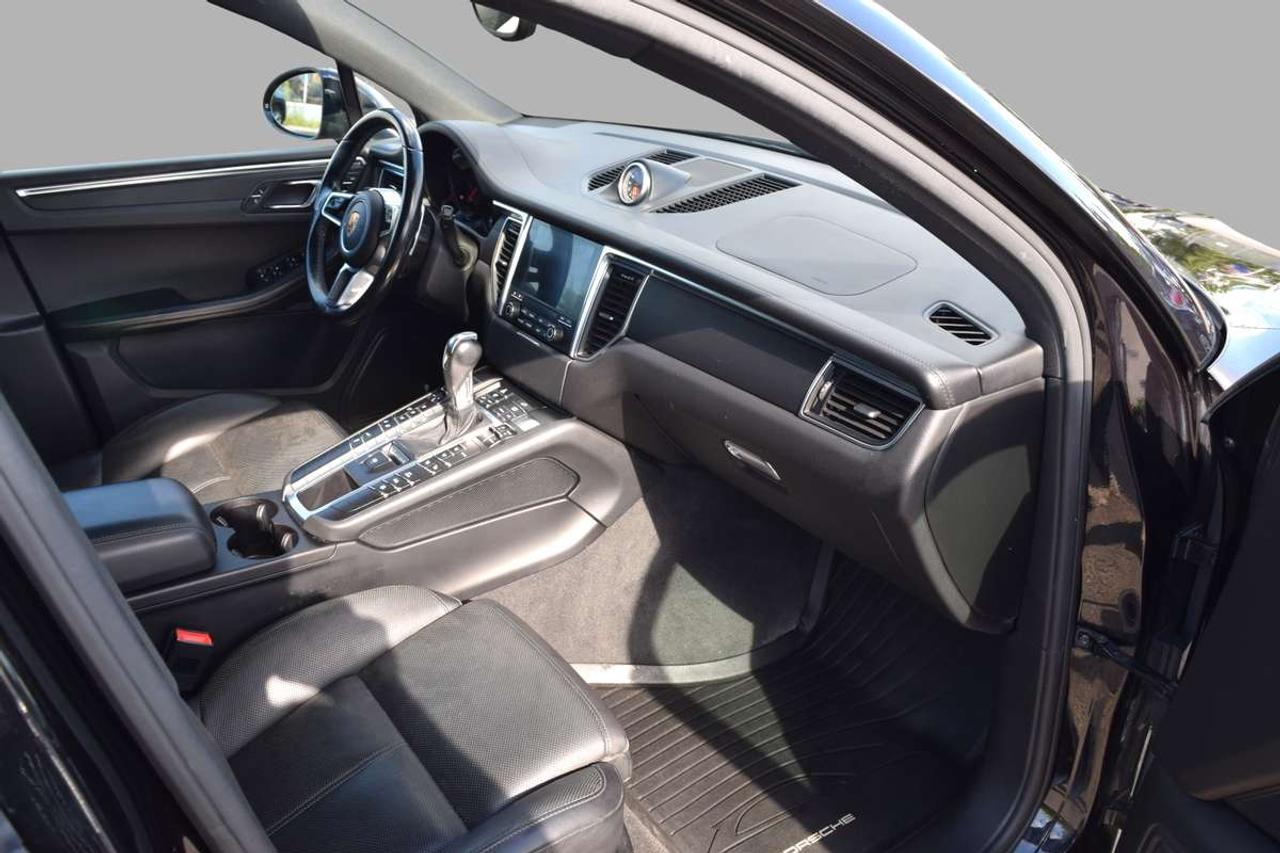2018 Porsche Macan AWD Navi Panoramic Sunroof Photo