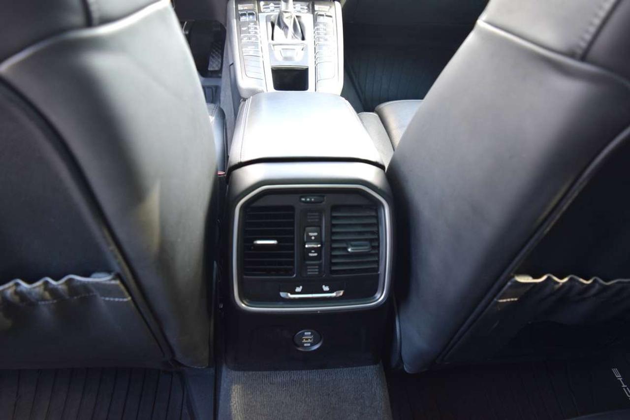 2018 Porsche Macan AWD Navi Panoramic Sunroof Photo