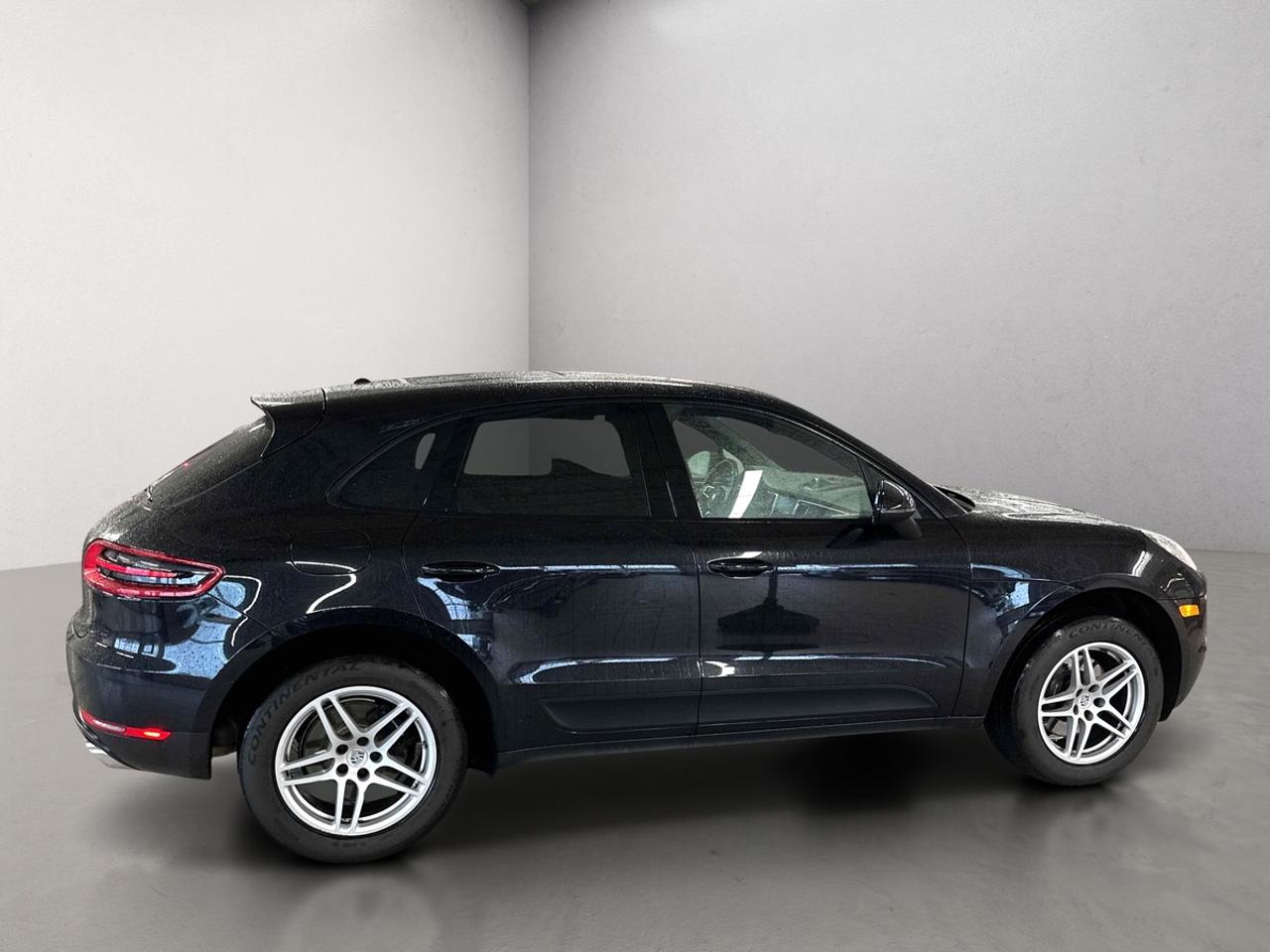 2017 Porsche Macan AWD Navi Panoramic Sunroof Photo2
