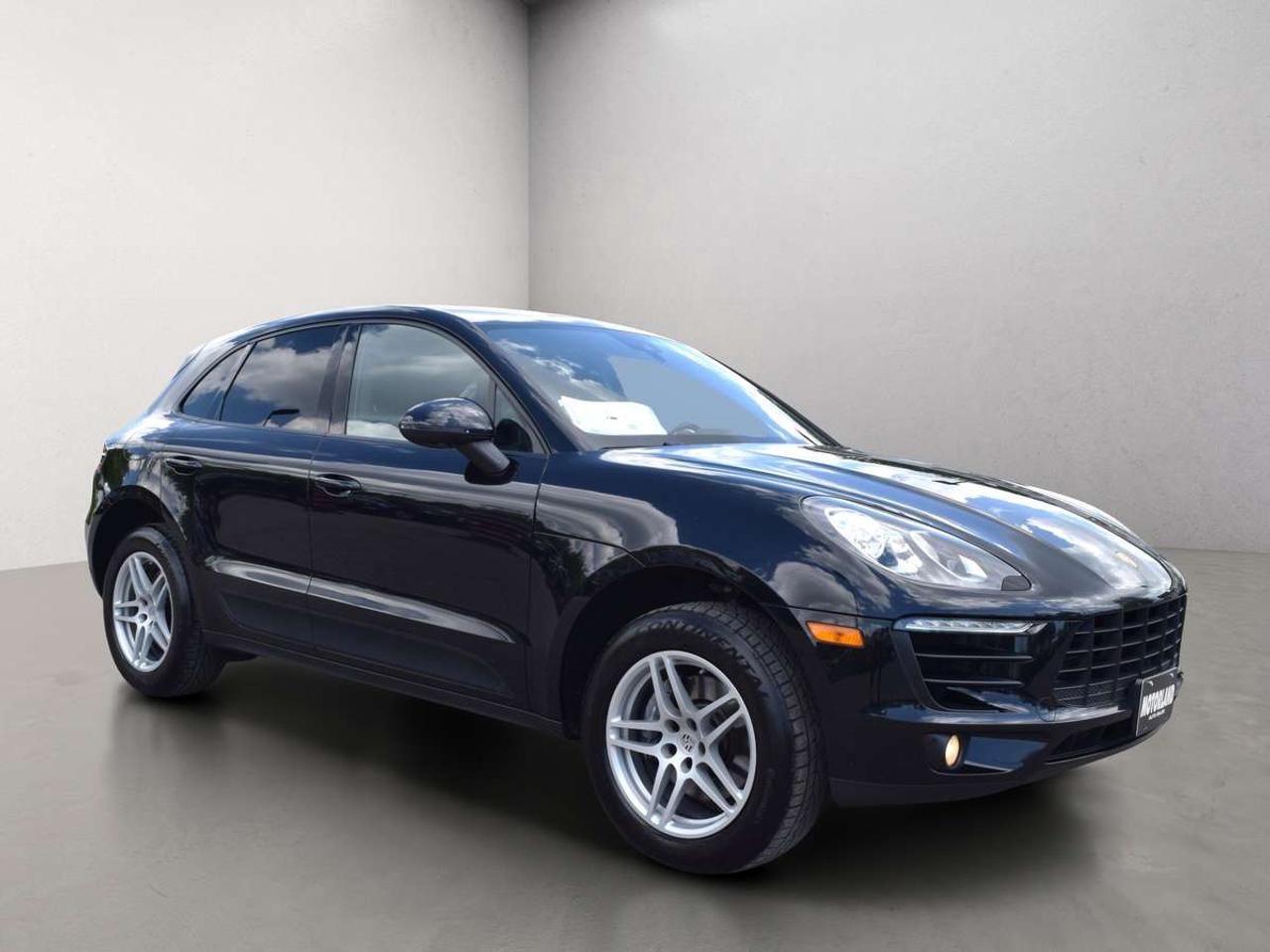 2017 Porsche Macan AWD Navi Panoramic Sunroof Photo