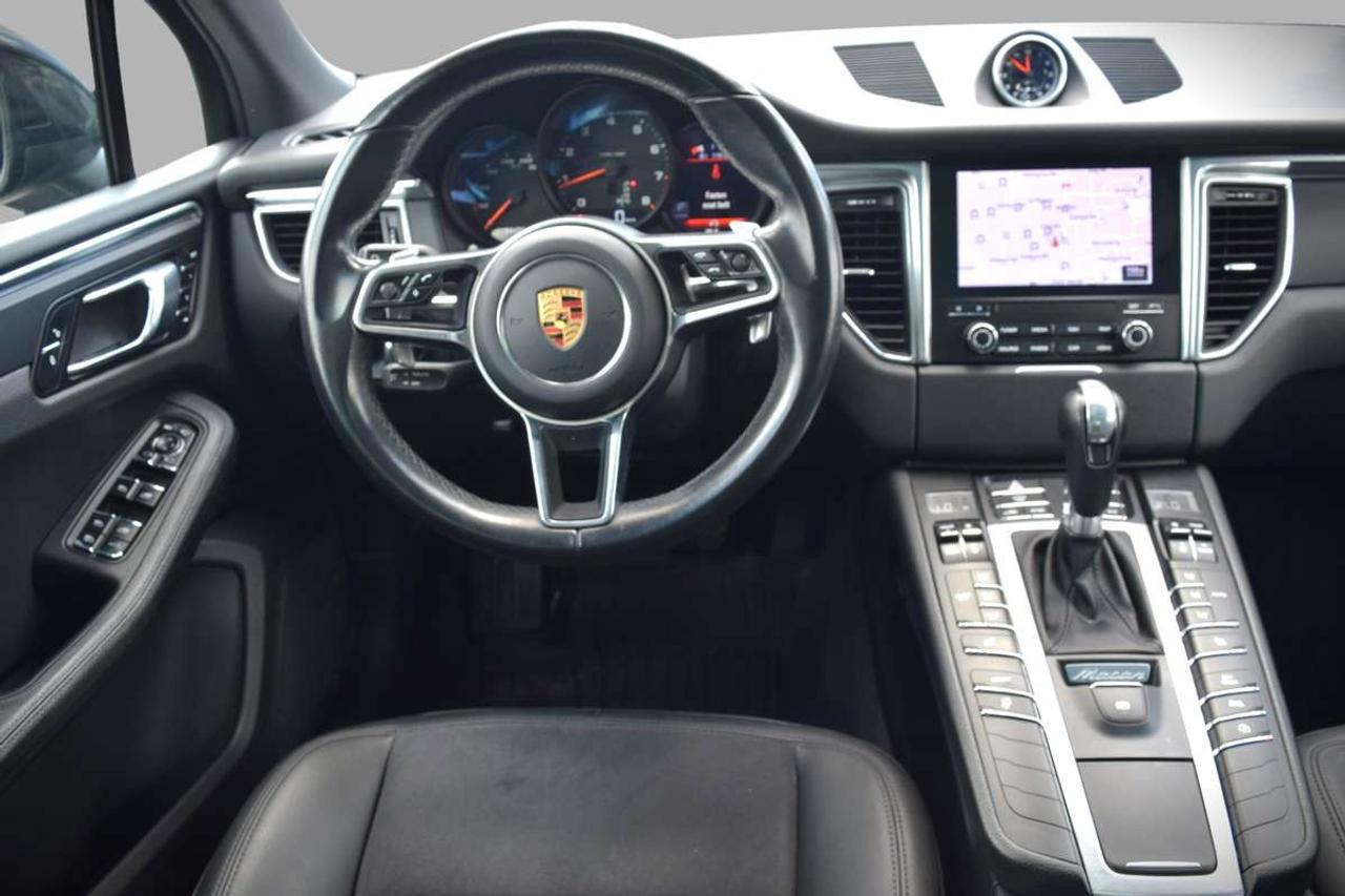 2017 Porsche Macan AWD Navi Panoramic Sunroof Photo