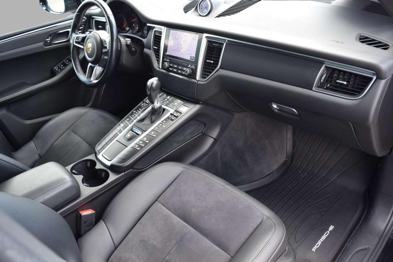 2017 Porsche Macan AWD Navi Panoramic Sunroof Photo