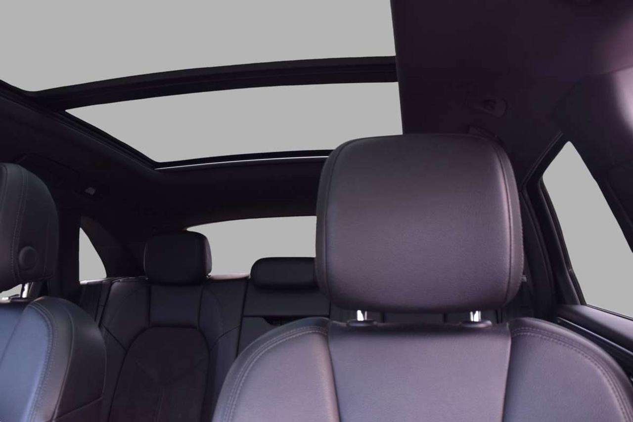 2017 Porsche Macan AWD Navi Panoramic Sunroof Photo
