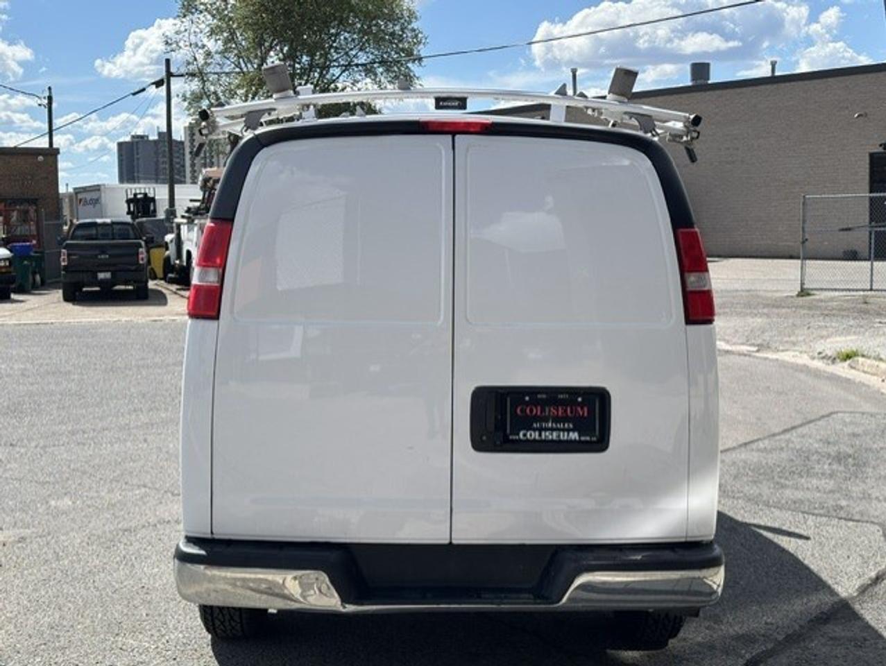 2016 GMC Savana Cargo Van 2500 ONLY 60,000KM-LADDER RACKS-SHELVES-NEW TIRES! Photo3