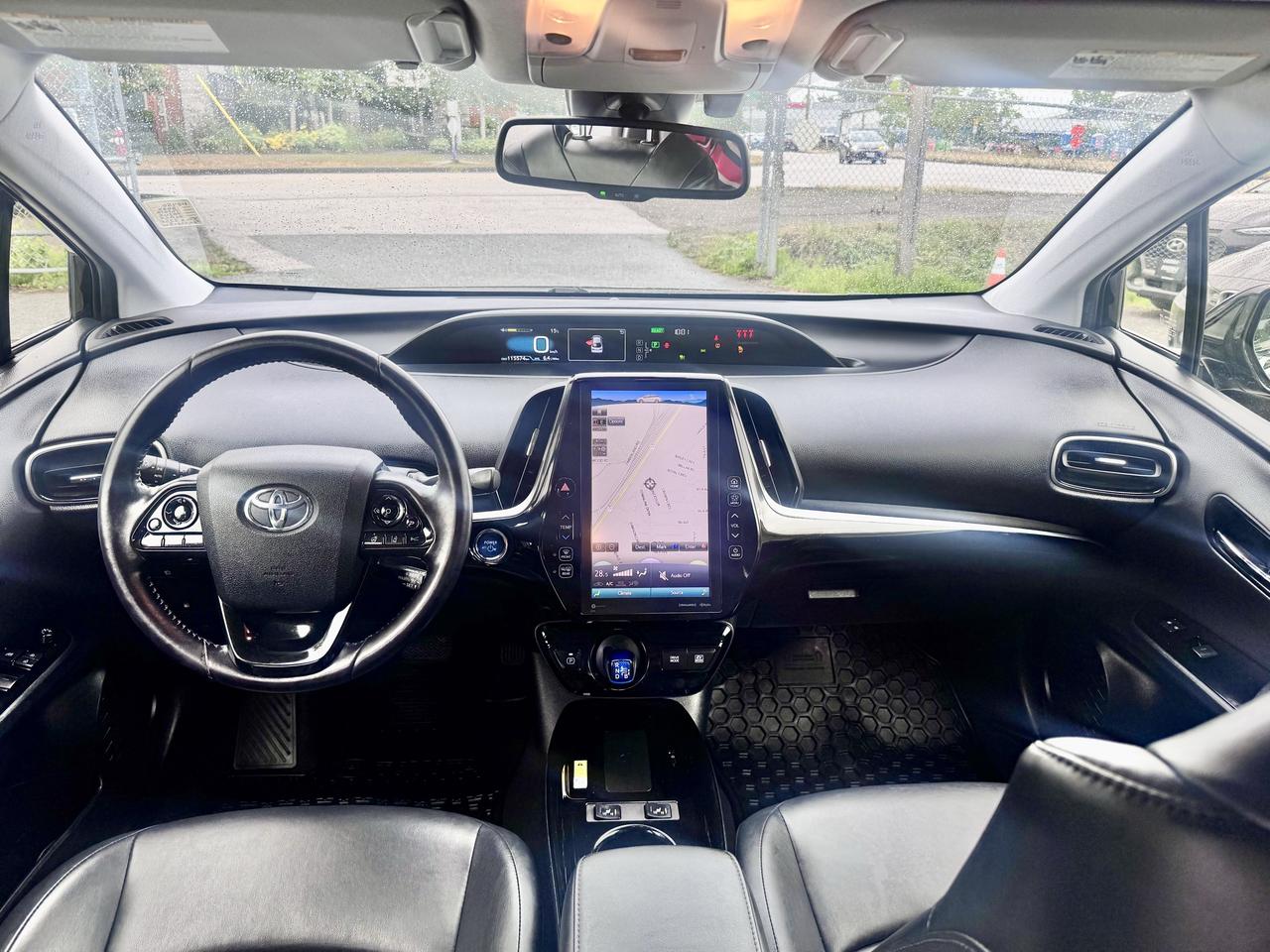 2020 Toyota Prius FINANCING AVAILABLE Photo10