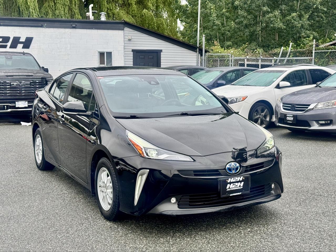 2020 Toyota Prius FINANCING AVAILABLE Photo3