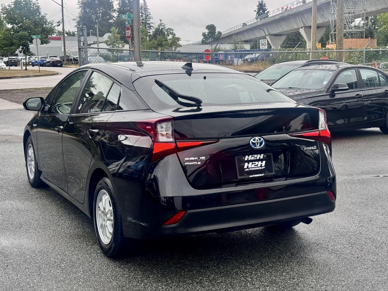 2020 Toyota Prius FINANCING AVAILABLE Photo7