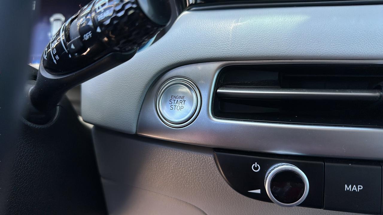 2024 Hyundai PALISADE 7 Passenger Photo