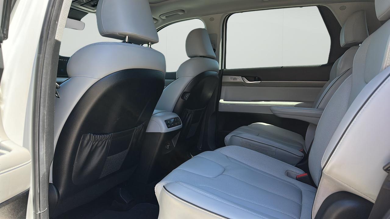2024 Hyundai PALISADE 7 Passenger Photo