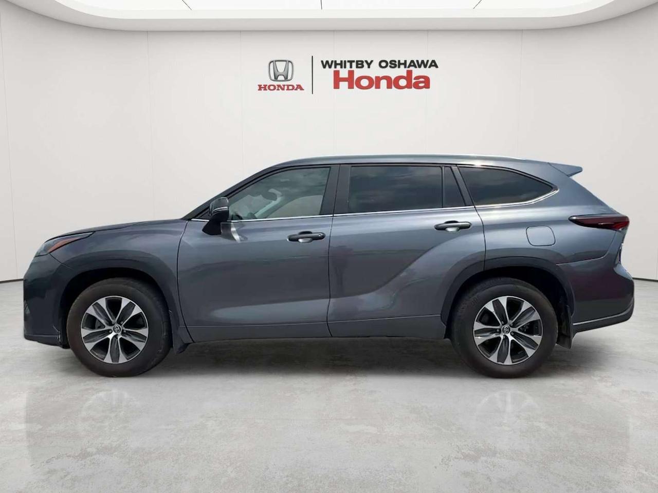 2025 Toyota Highlander XLE Photo