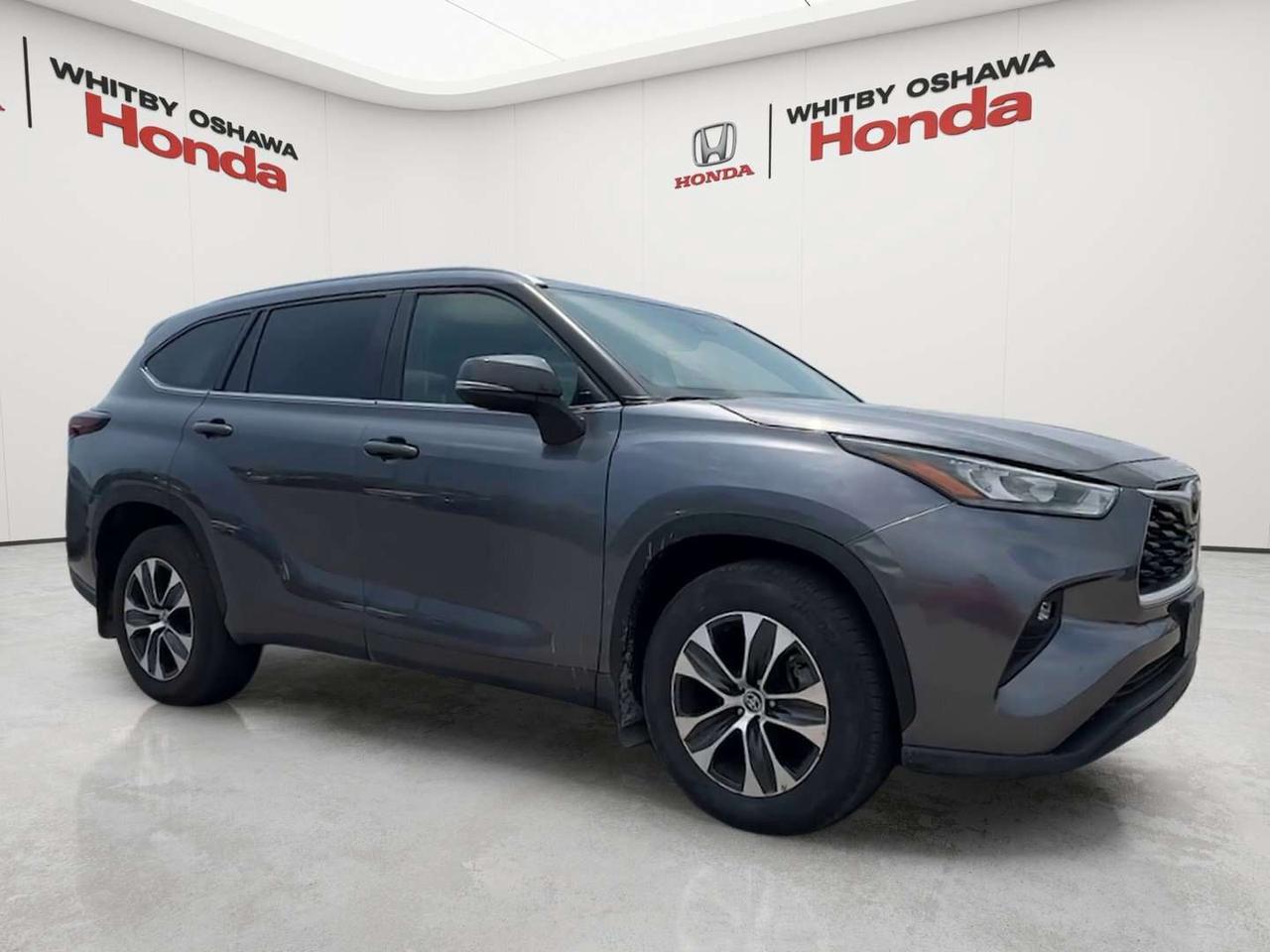 2025 Toyota Highlander XLE Photo