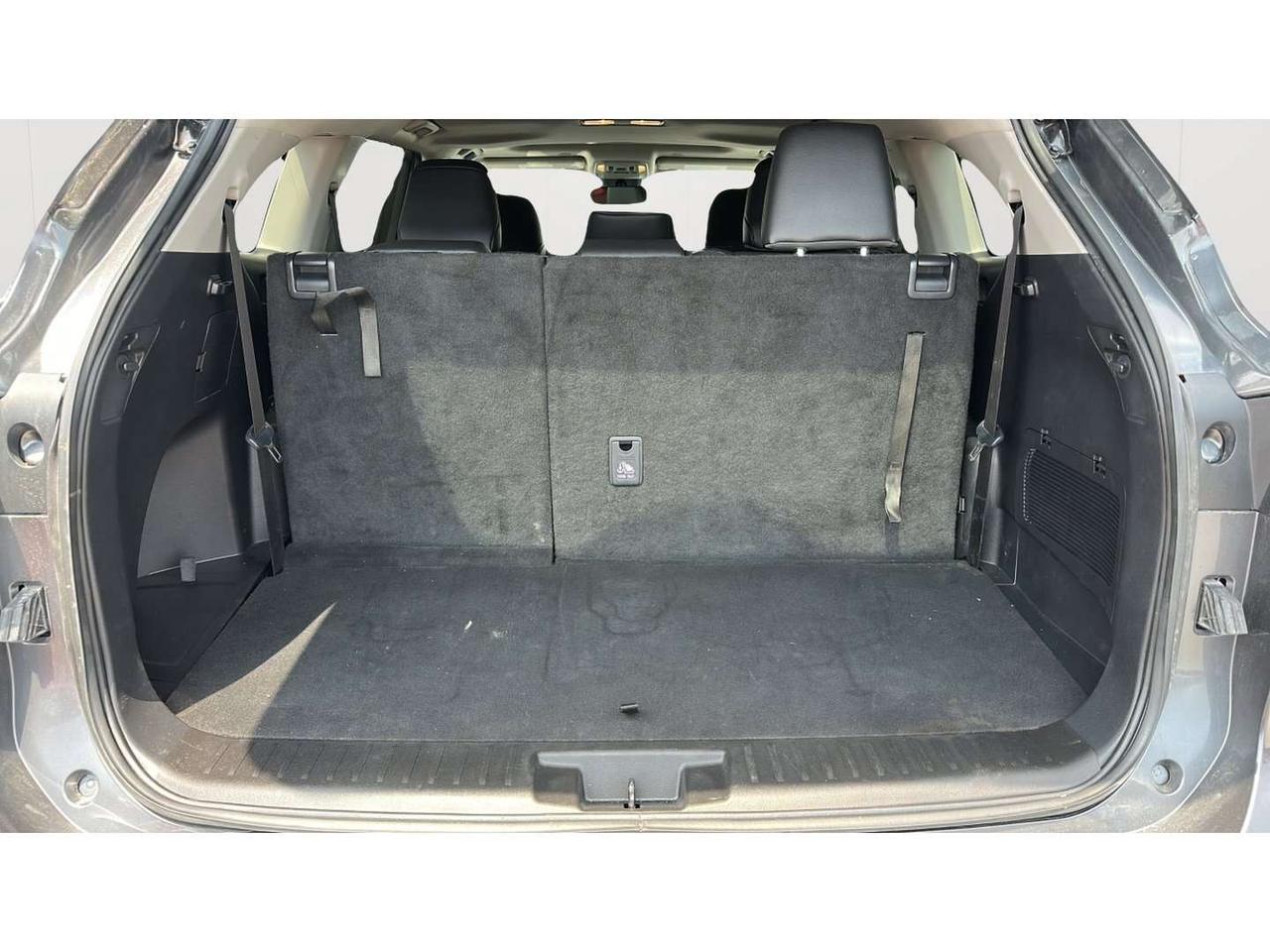 2025 Toyota Highlander XLE Photo