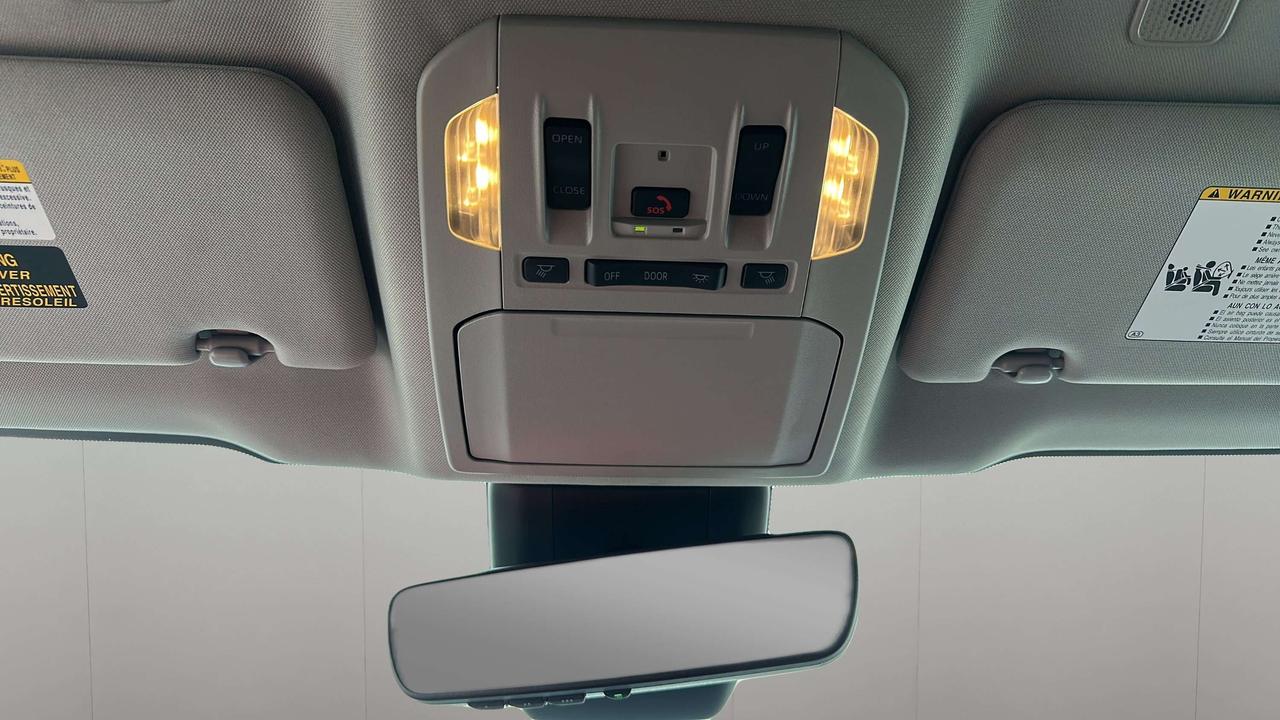 2025 Toyota Highlander XLE Photo