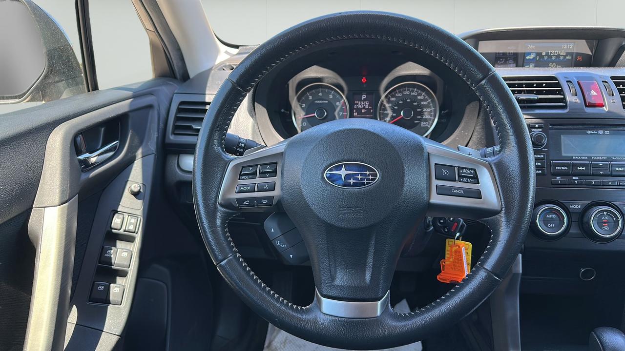 2015 Subaru Forester 5dr Wgn CVT 2.5i Touring Photo
