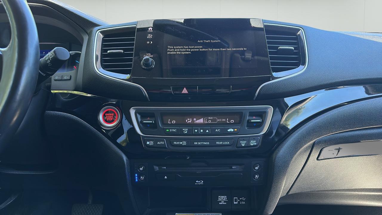 2021 Honda Pilot 8 Passenger Photo