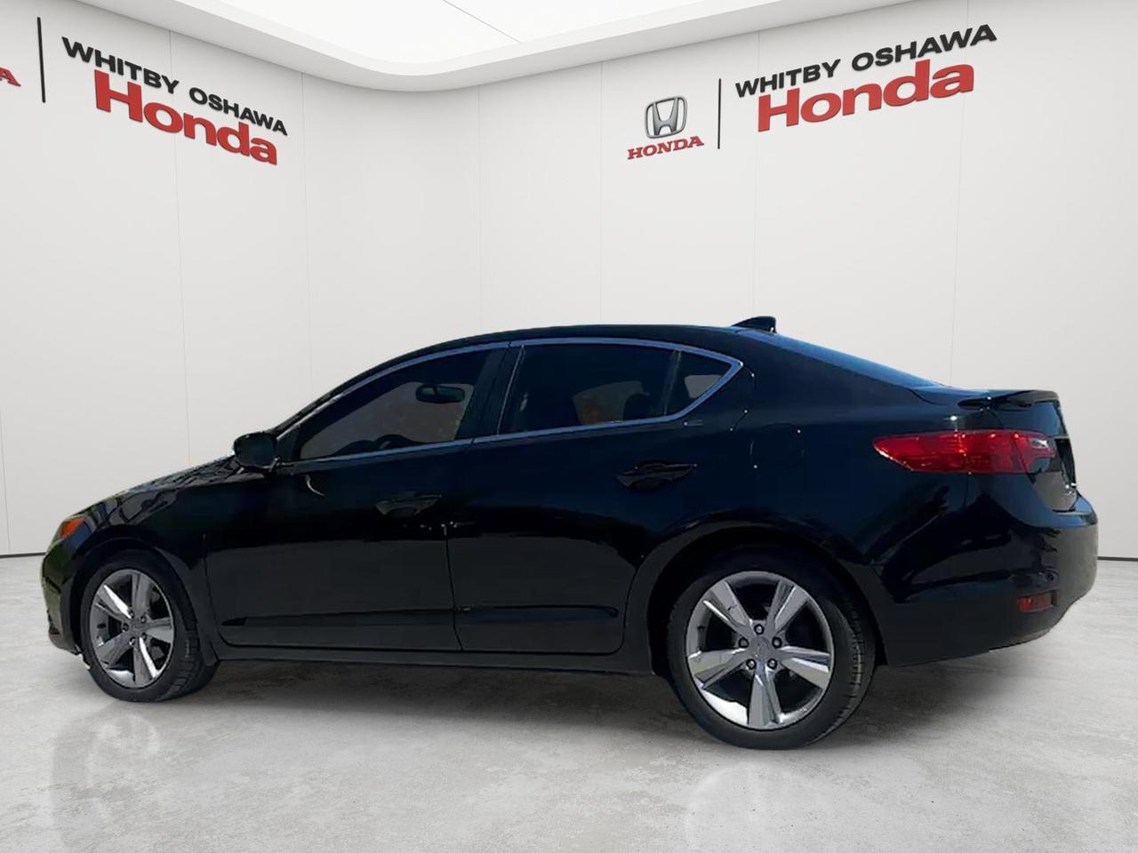 2013 Acura ILX 4dr Sdn Tech Pkg Photo