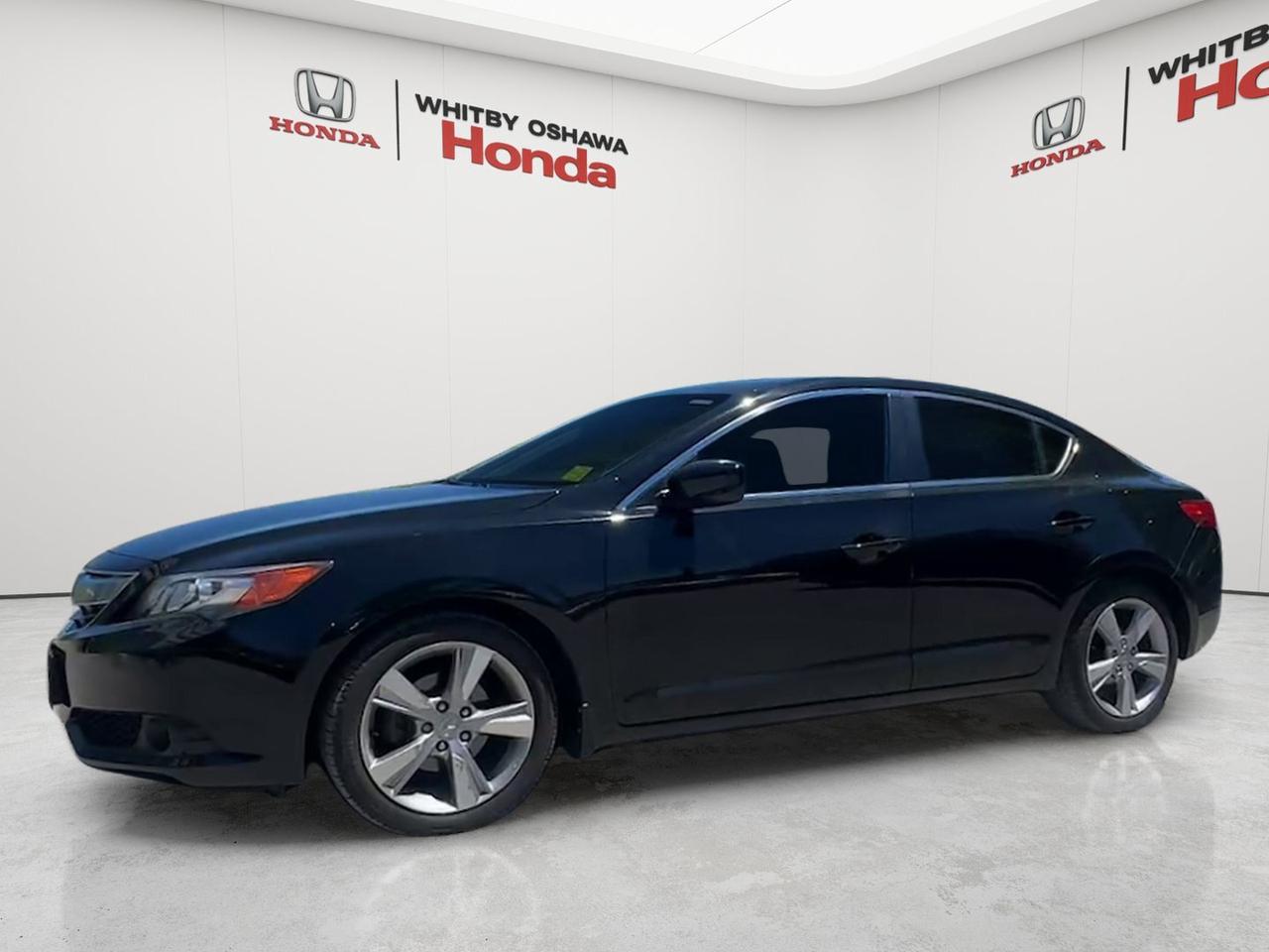 2013 Acura ILX 4dr Sdn Tech Pkg Photo