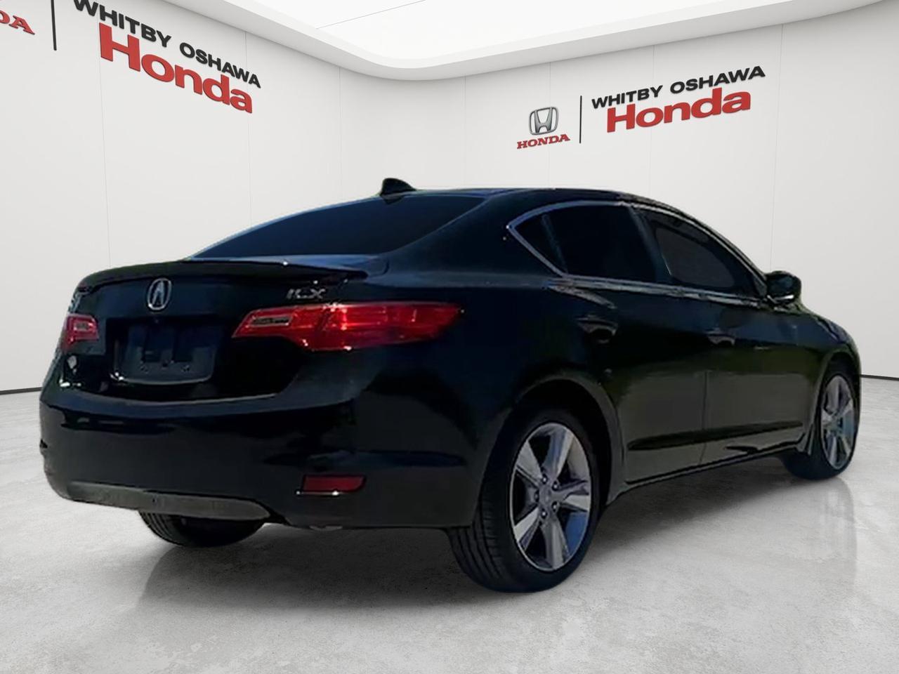 2013 Acura ILX 4dr Sdn Tech Pkg Photo