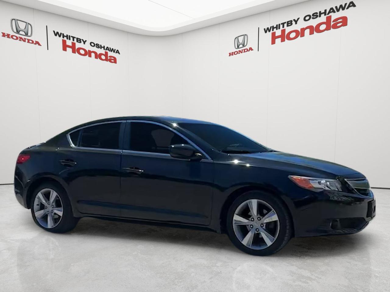 2013 Acura ILX 4dr Sdn Tech Pkg Photo