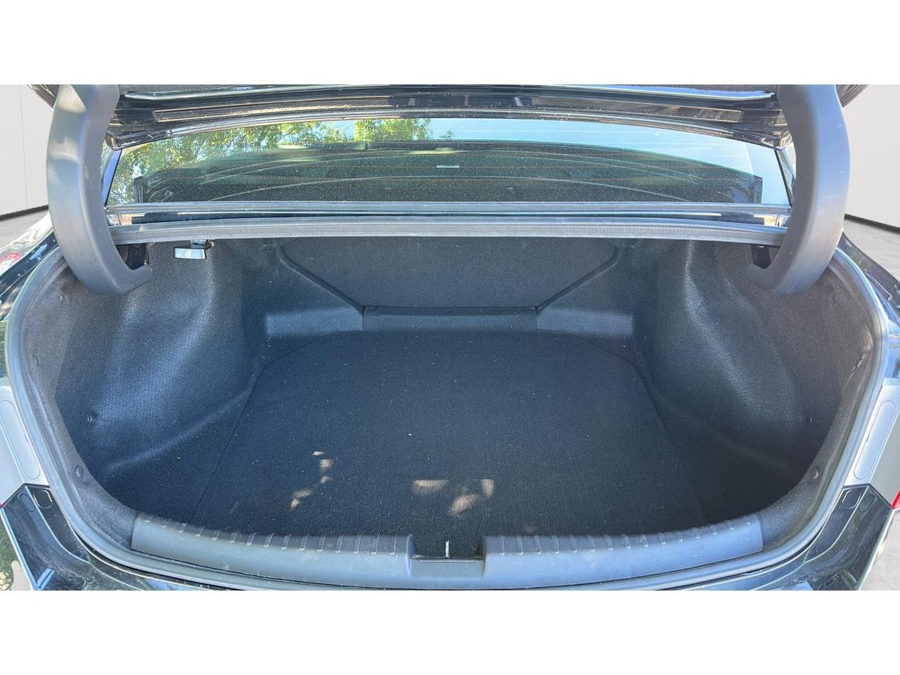 2013 Acura ILX 4dr Sdn Tech Pkg Photo