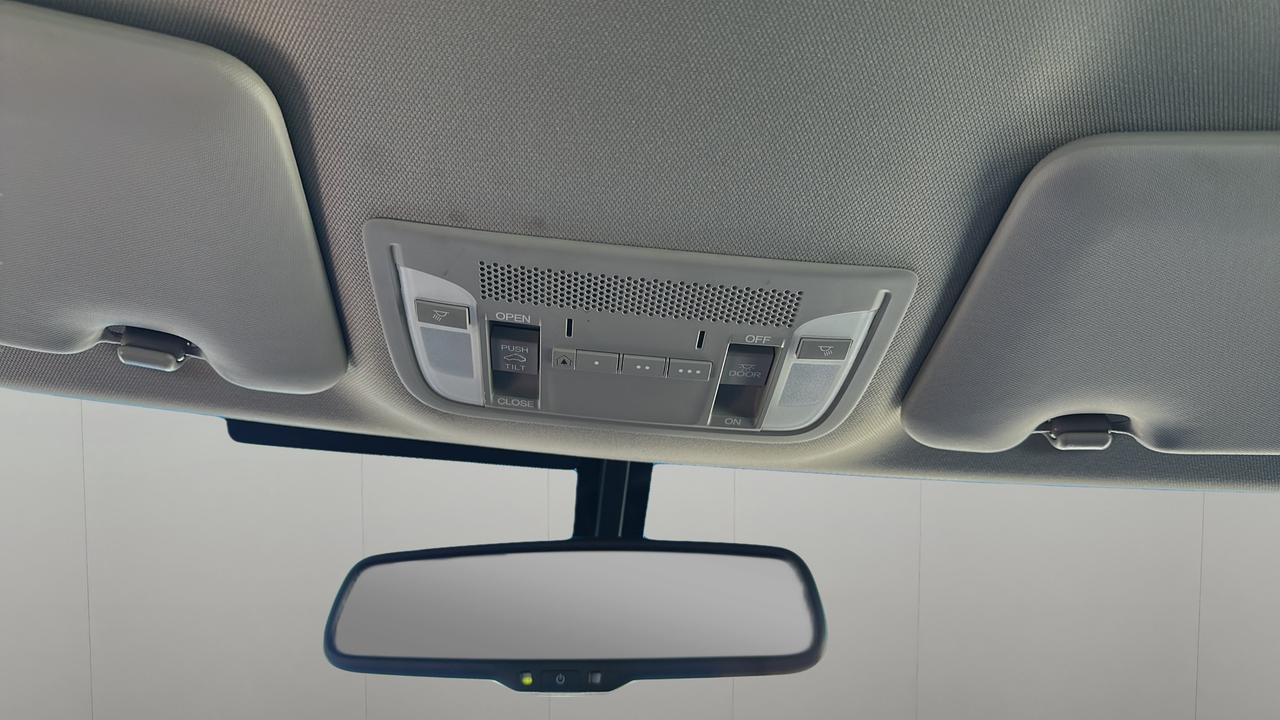 2013 Acura ILX 4dr Sdn Tech Pkg Photo