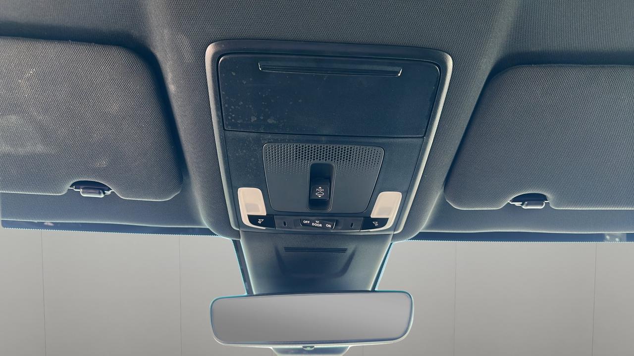 2025 Honda CR-V Hybrid Touring AWD Photo