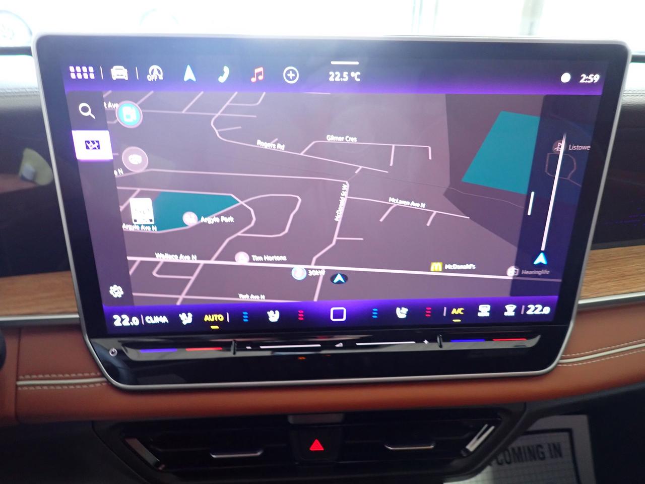 2026 Volkswagen Tiguan Highline Turbo R-Line AWD LEATHER NAVI SUNROOF Photo
