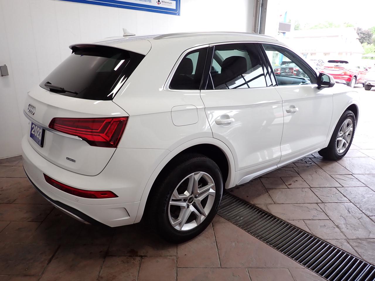 2023 Audi Q5 Komfort 4WD *HYBRID* LEATHER Photo