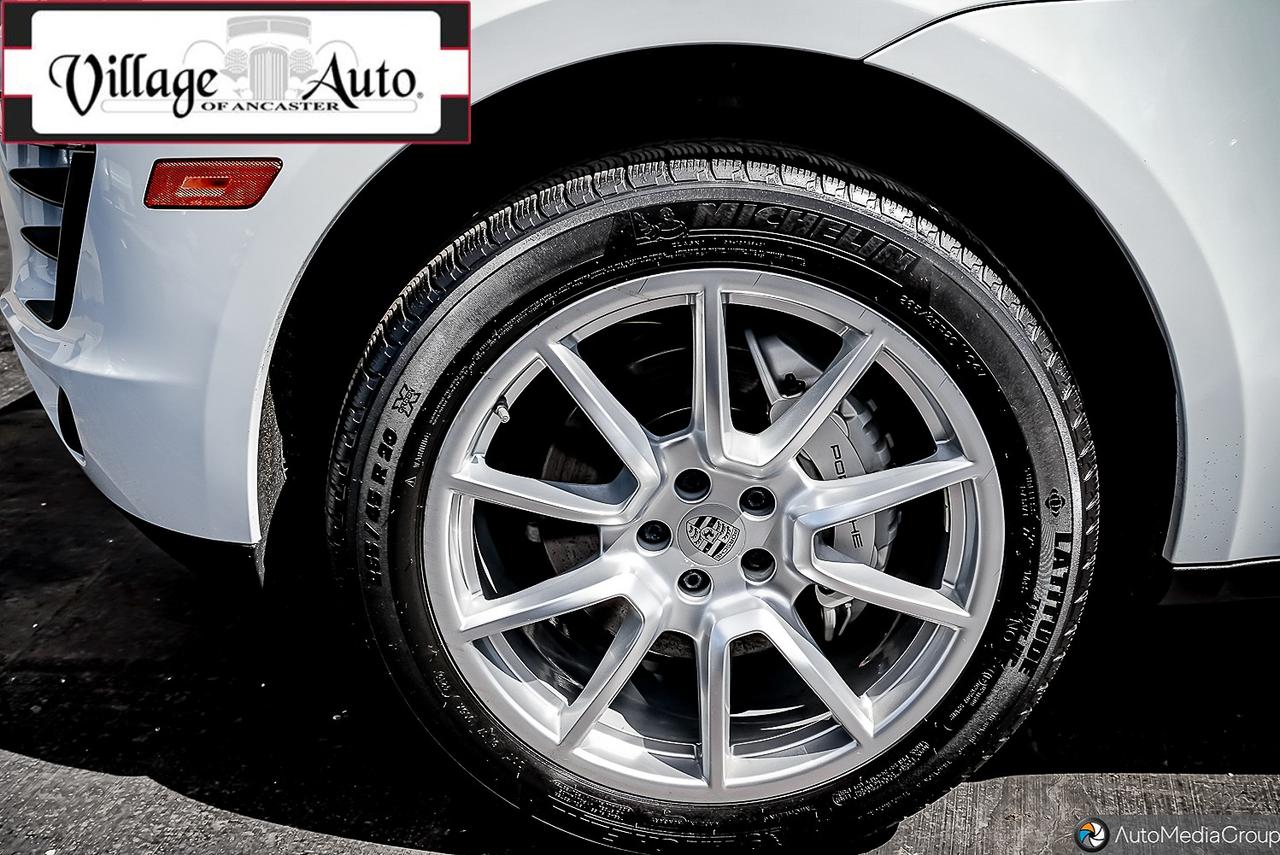 2017 Porsche Macan AWD 4dr S Photo