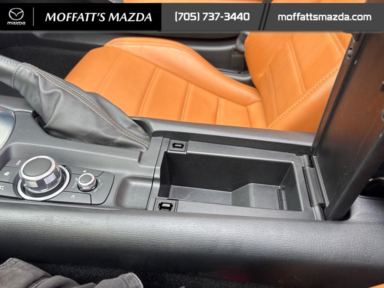 2017 Fiat 124 Spider Lusso Photo