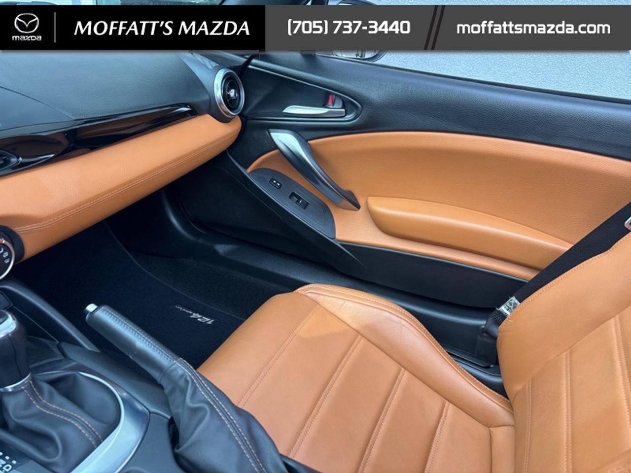 2017 Fiat 124 Spider Lusso Photo
