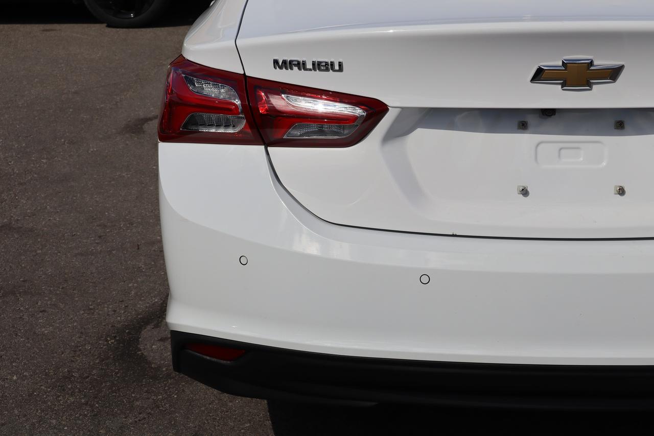 2020 Chevrolet Malibu 4DR SDN LT Photo3