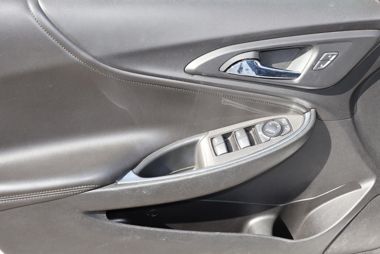 2020 Chevrolet Malibu 4DR SDN LT Photo