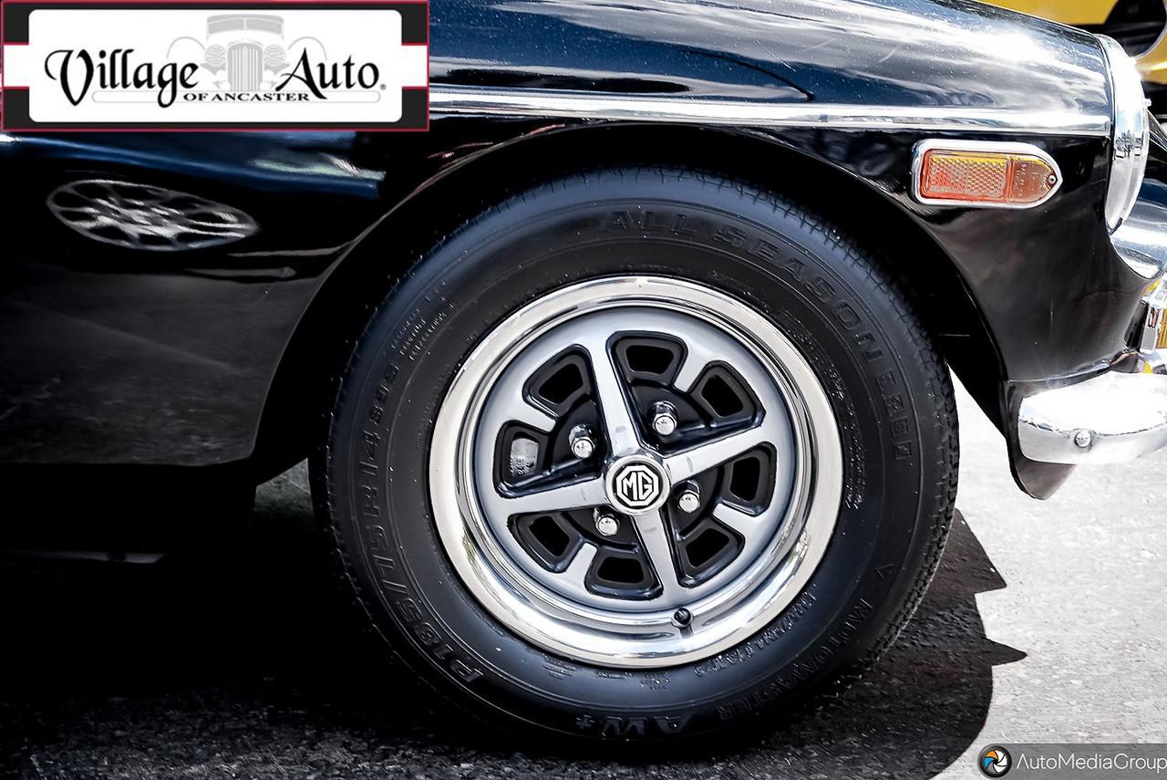 1972 MG MGB Roadster  Photo