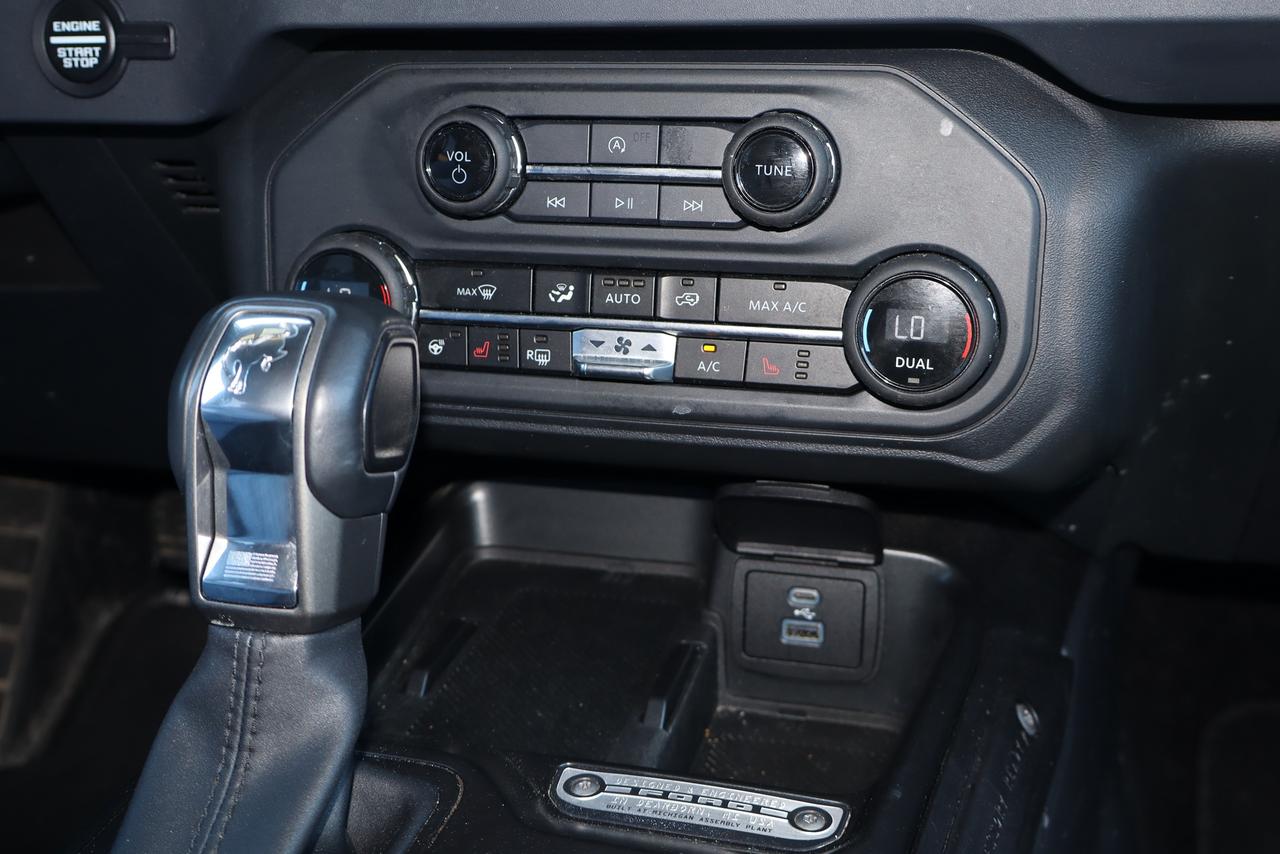 2025 Ford Bronco OUTER BANKS 4 DOOR 4X4 Photo