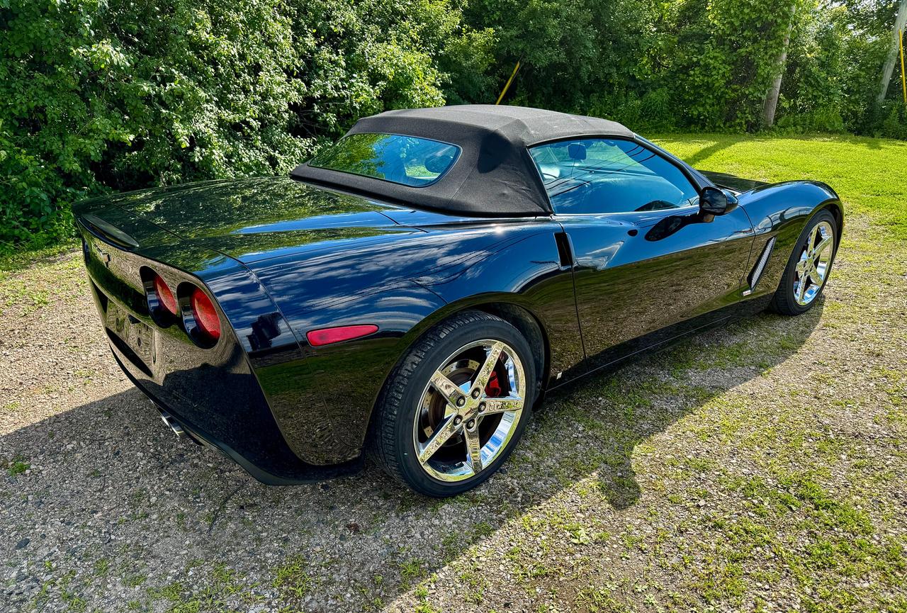 2008 Chevrolet Corvette Convertible LS3 3LT Clean Carfax | Magnetic Ride Photo