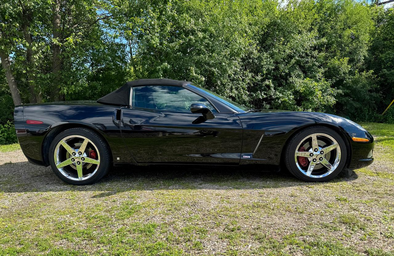 2008 Chevrolet Corvette Convertible LS3 3LT Clean Carfax | Magnetic Ride Photo