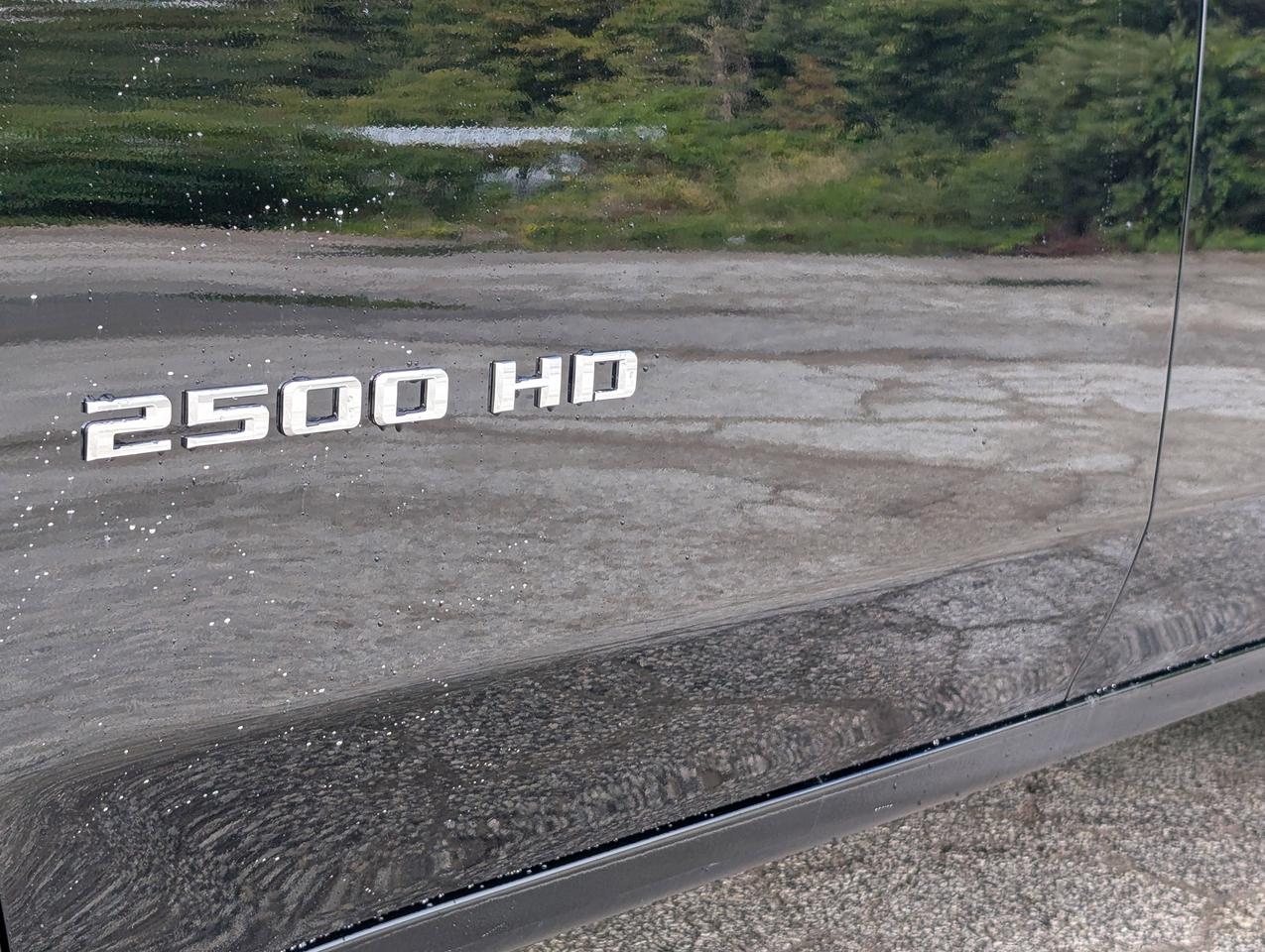 2025 Chevrolet SILVERADO 2500HD LT Photo3