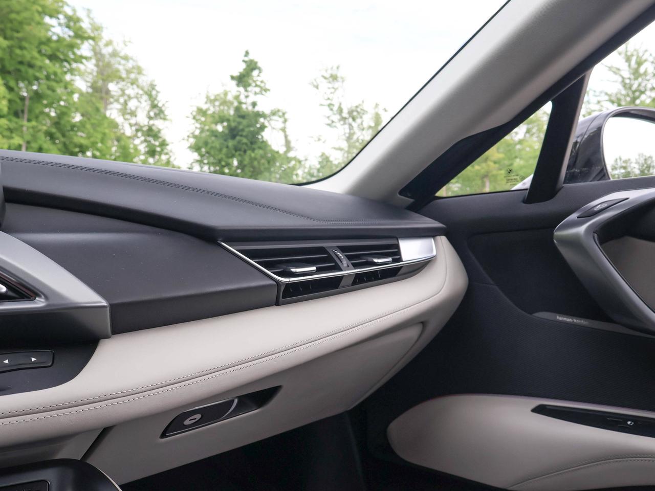 2015 BMW i8  Photo
