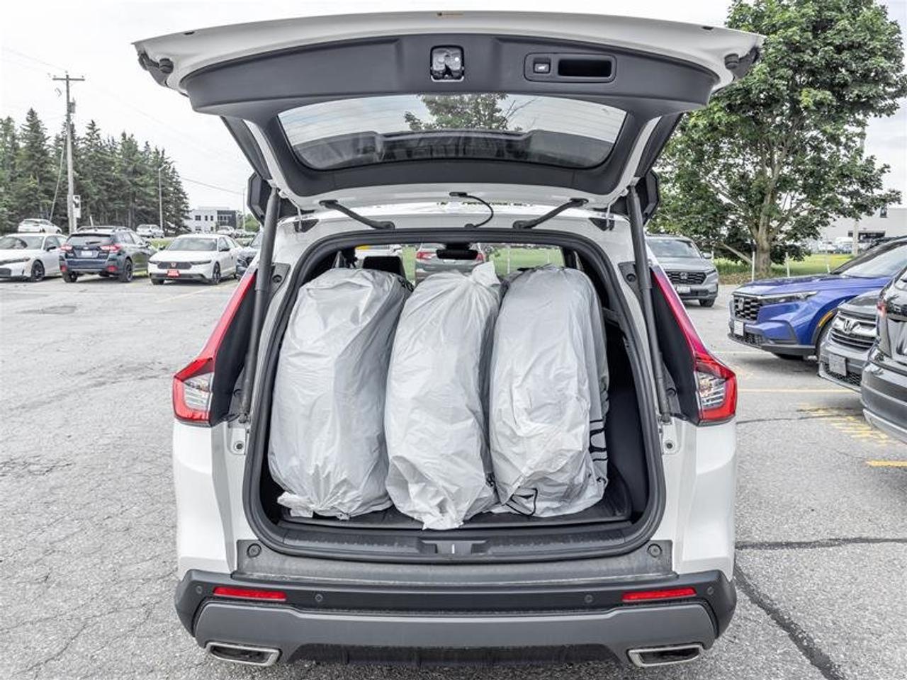 2025 Honda CR-V Hybrid Touring AWD Photo