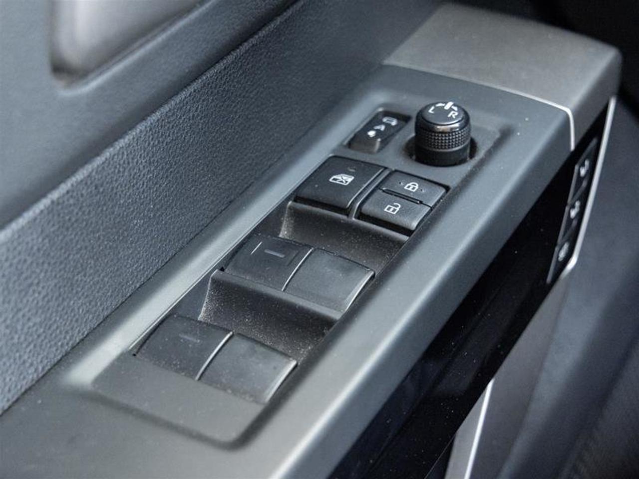 2022 Toyota Tundra 4X4 Tundra CrewMax Limited Pano Sunroof| Heated/Vented Front Seats| Backup Cam| Navi| Limited Photo