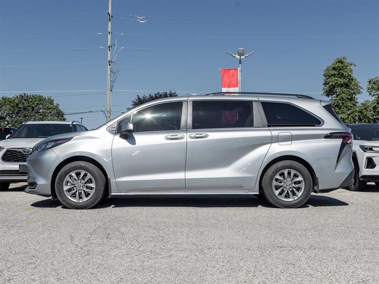 2025 Toyota Sienna Hybrid Sienna LE AWD 8-Pass Heated Front Seats| Backup Camera| Navi| Tri-Zone Climate| LE| AWD Photo