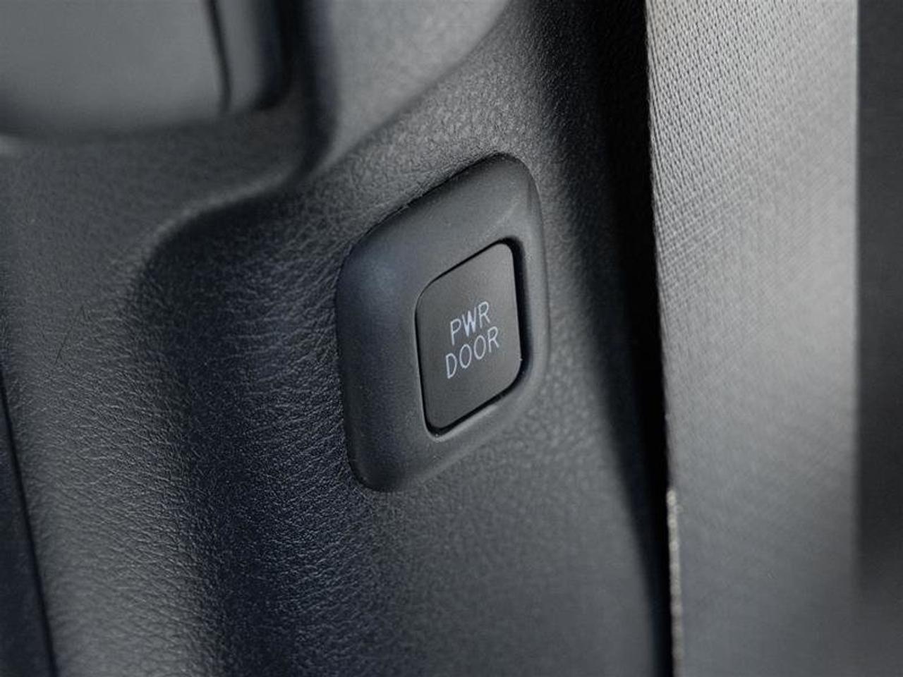 2025 Toyota Sienna Hybrid Sienna LE AWD 8-Pass Heated Front Seats| Backup Camera| Navi| Tri-Zone Climate| LE| AWD Photo
