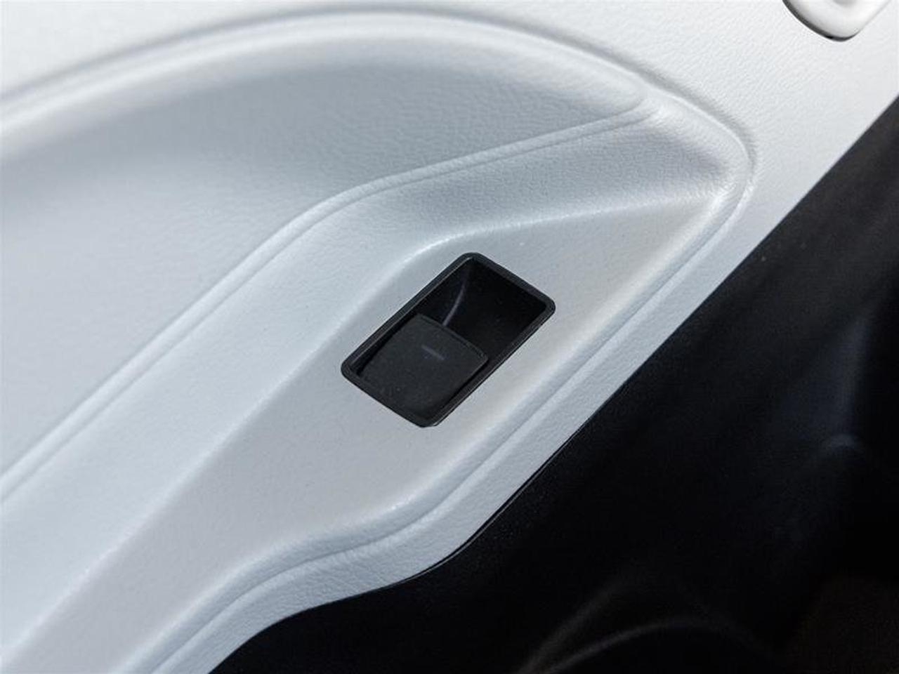 2025 Toyota Sienna Hybrid Sienna LE AWD 8-Pass Heated Front Seats| Backup Camera| Navi| Tri-Zone Climate| LE| AWD Photo