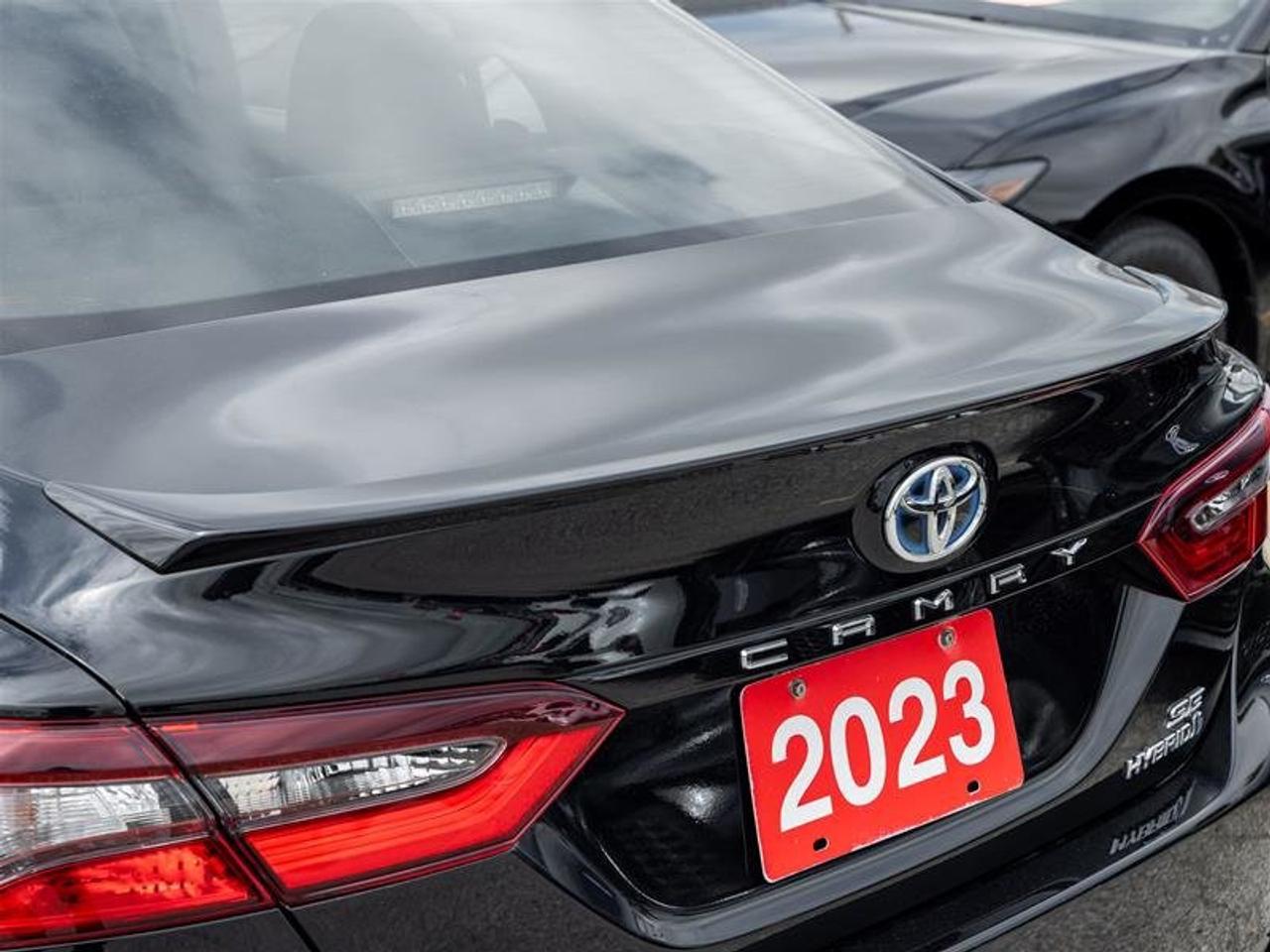 2023 Toyota Camry Hybrid SE Sunroof | Backup Cam | Heated Seats | Hybrid | SE Photo